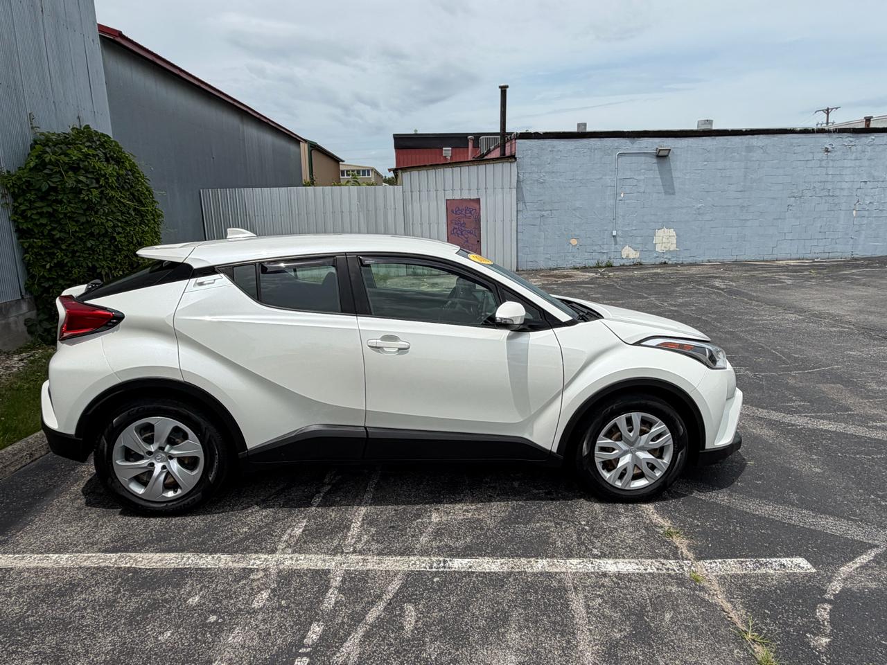 Toyota C-HR LE 2019