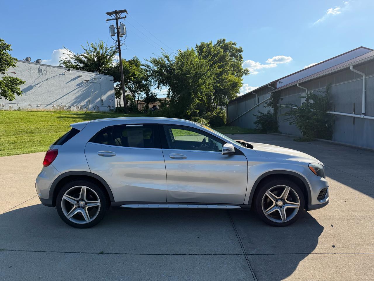 Mercedes-Benz GLA-Class GLA250 4MATIC 2015