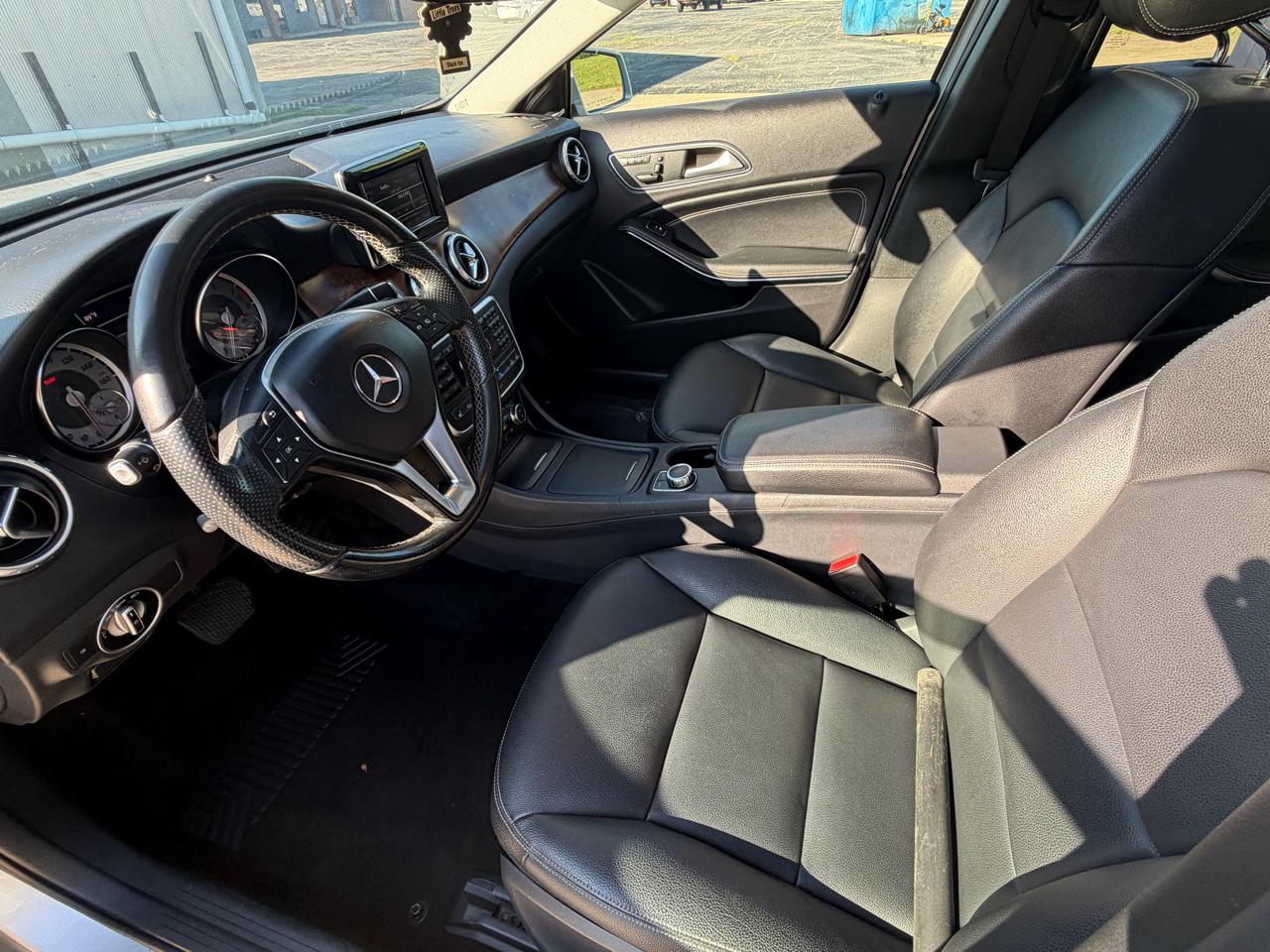 Mercedes-Benz GLA-Class GLA250 4MATIC 2015