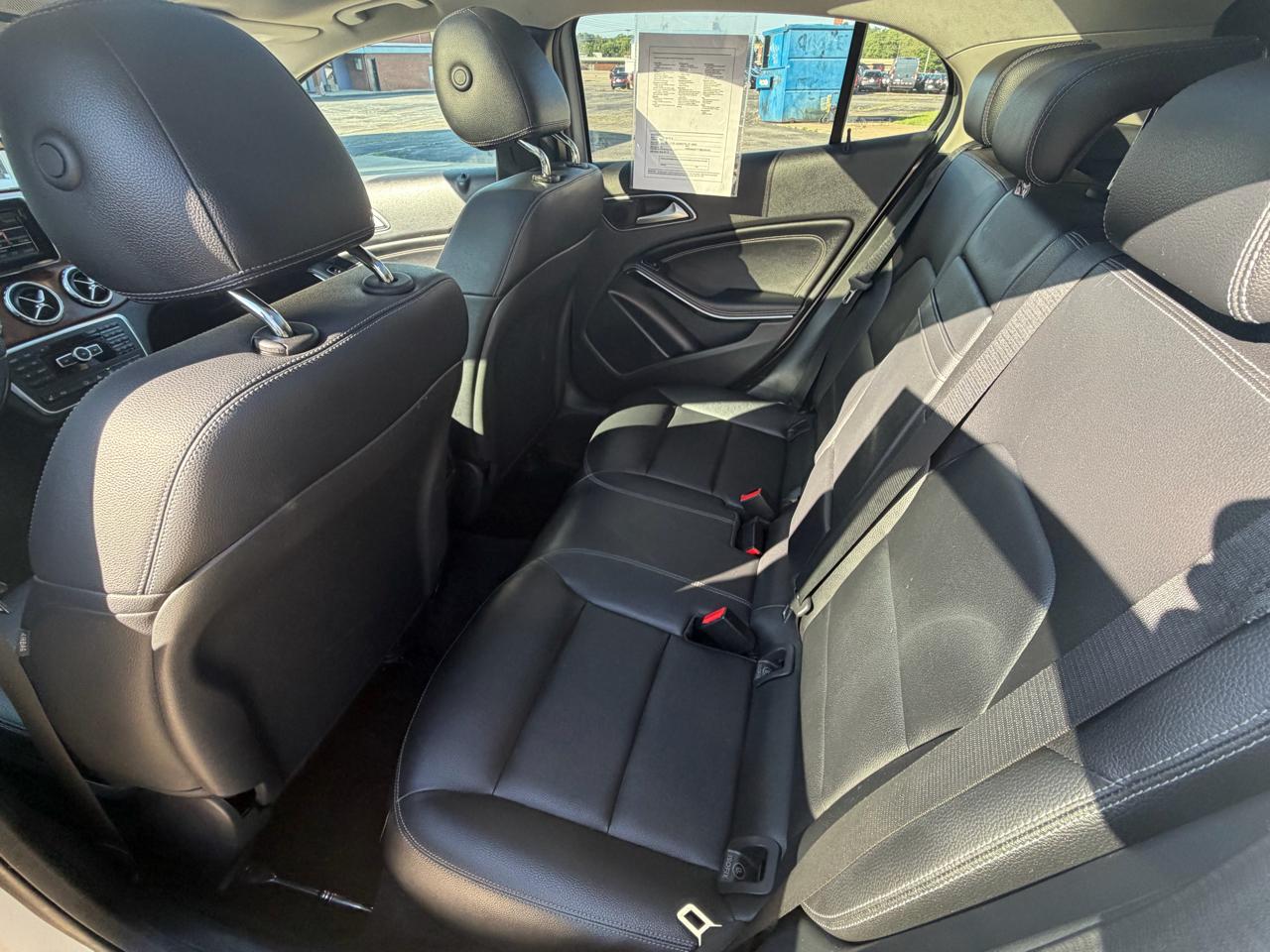 Mercedes-Benz GLA-Class GLA250 4MATIC 2015