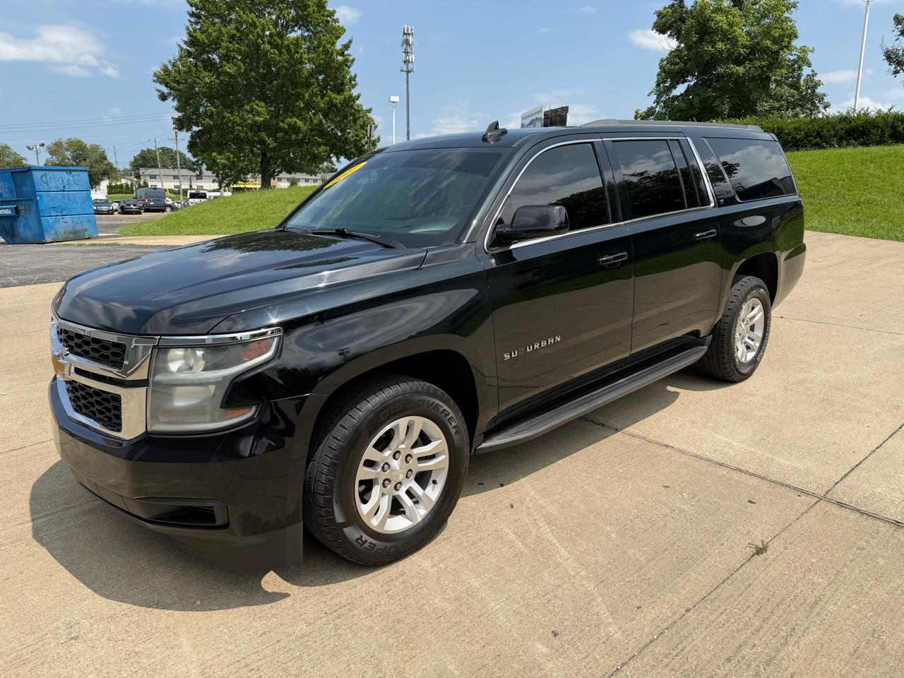 Chevrolet Suburban LT 4WD 2017