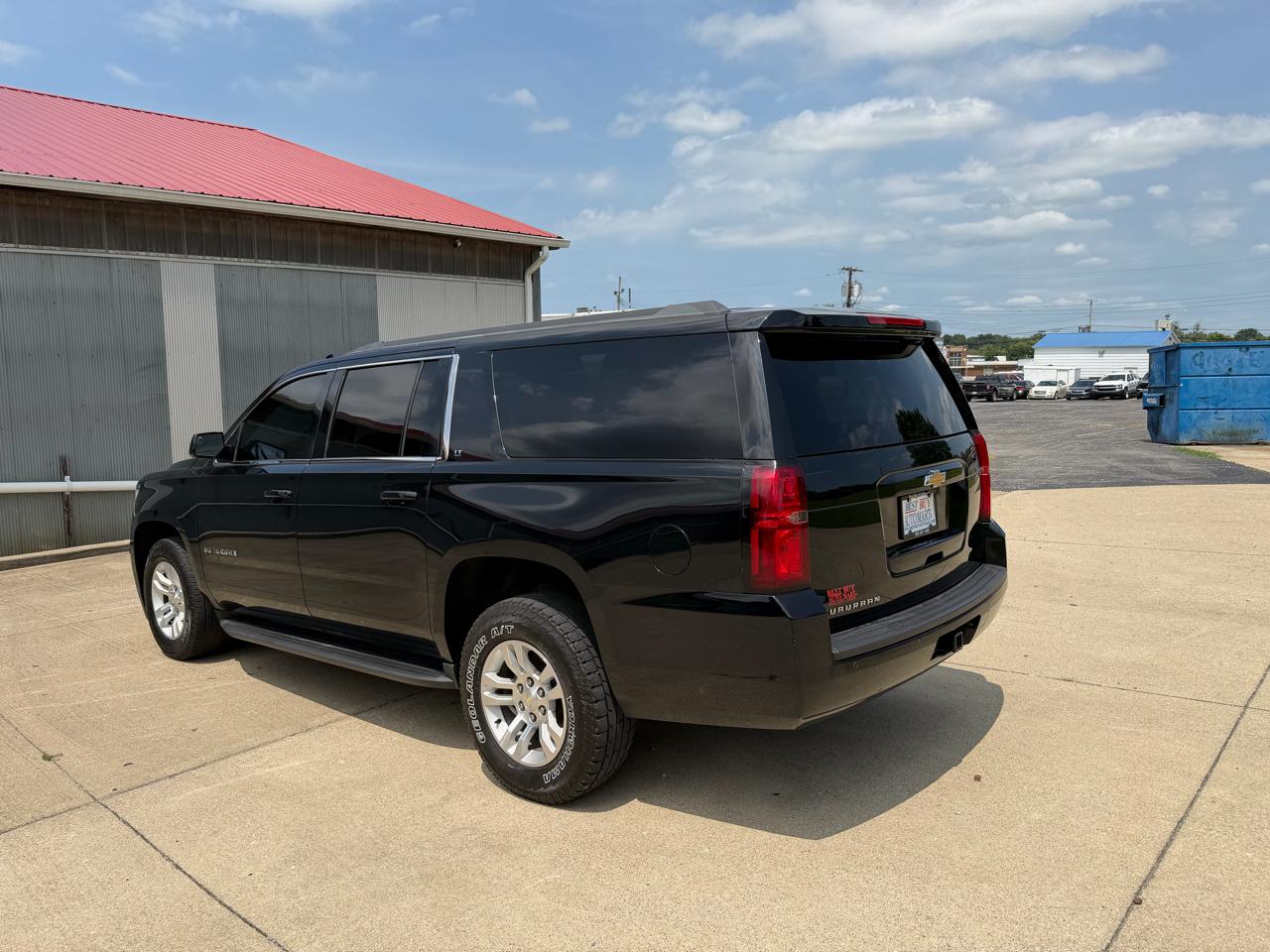 Chevrolet Suburban LT 4WD 2017