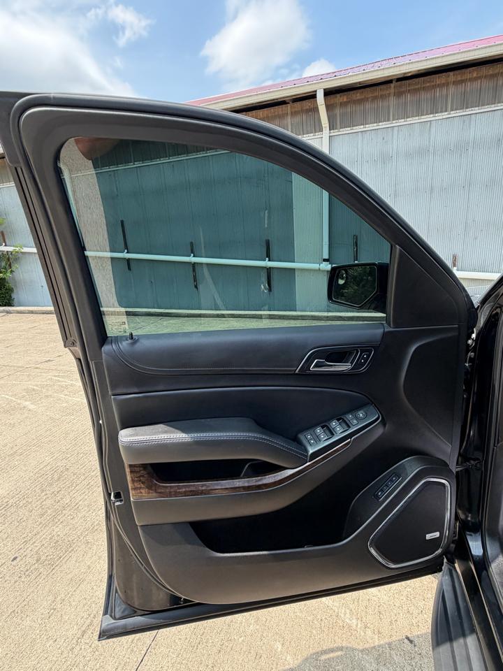 Chevrolet Suburban LT 4WD 2017