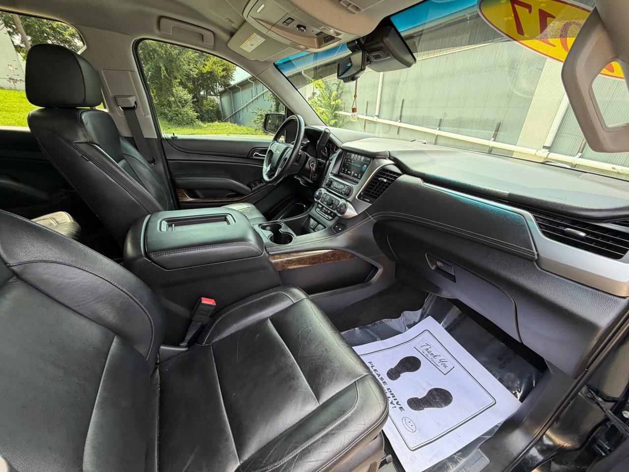 Chevrolet Suburban LT 4WD 2017