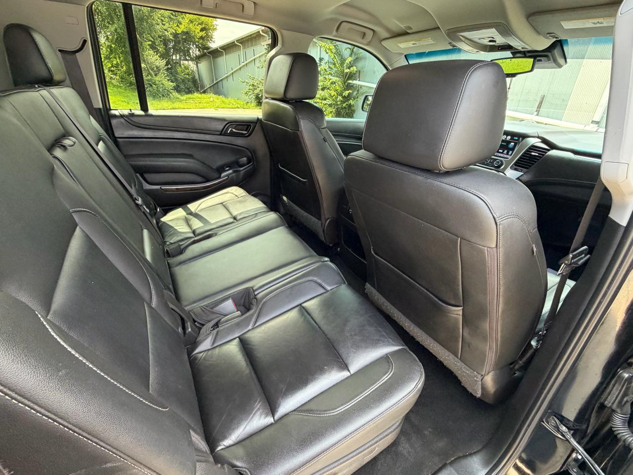 Chevrolet Suburban LT 4WD 2017
