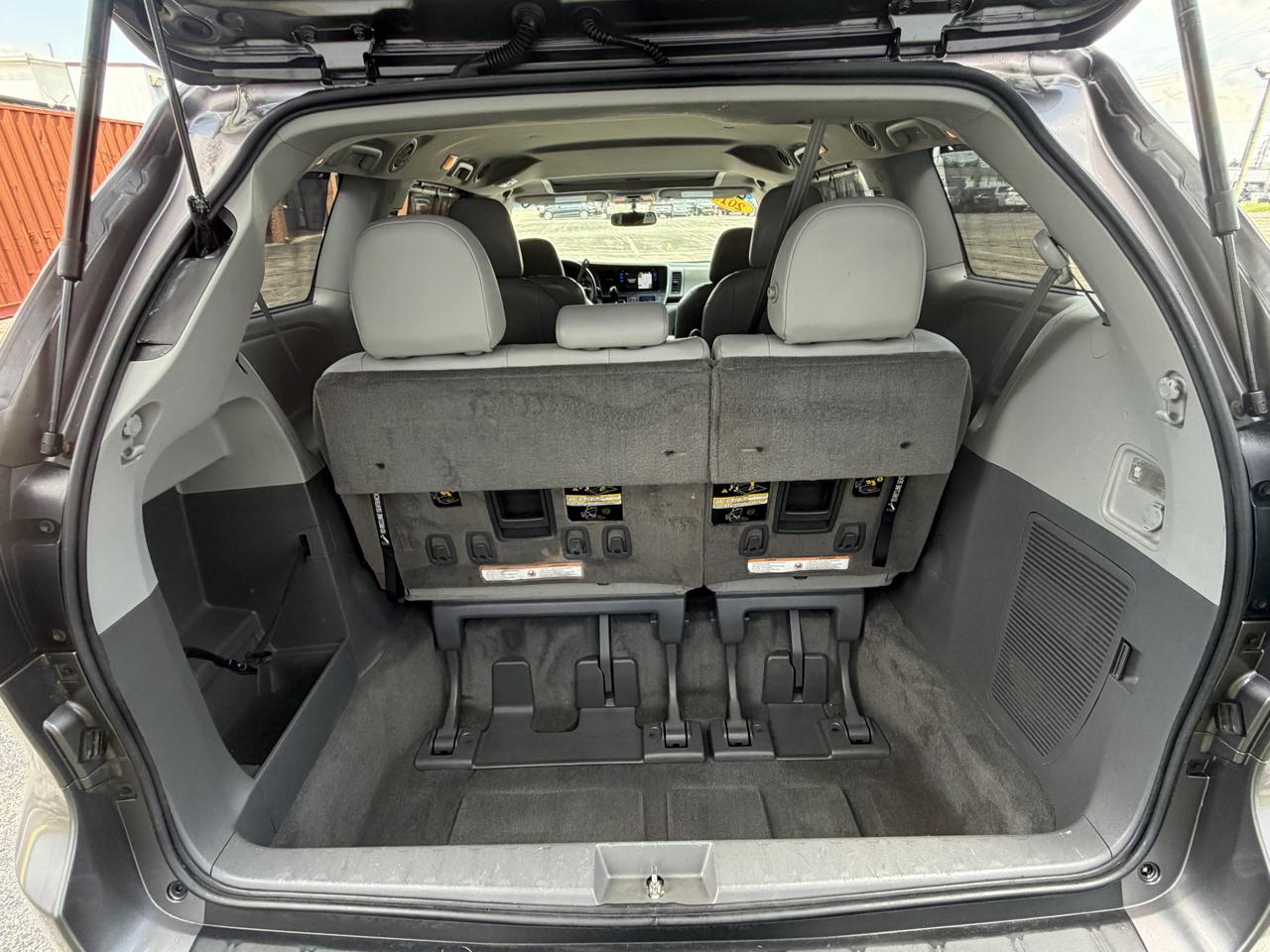 Toyota Sienna XLE FWD 8-Passenger V6 2015