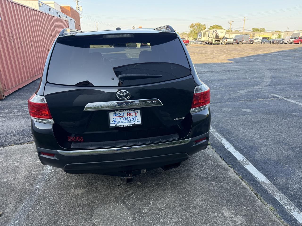 Toyota Highlander Base 4WD 2012