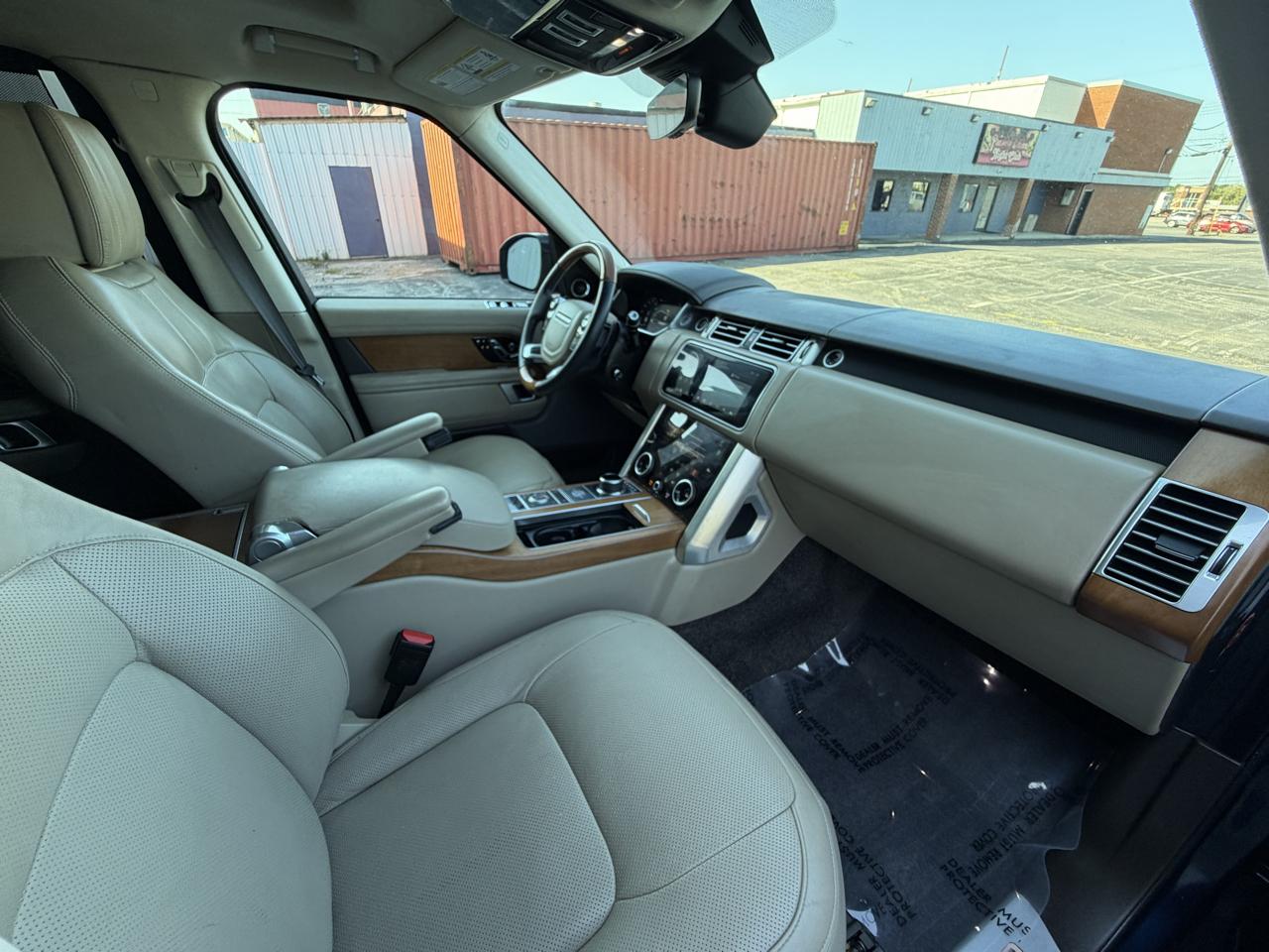 Land Rover Range Rover Supercharged LWB 2019