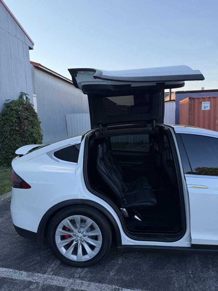 Tesla Model X P90D 2016