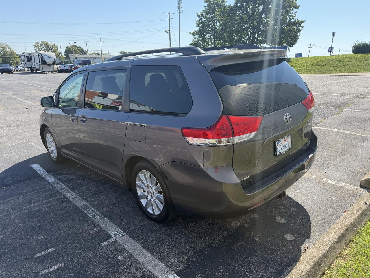 Toyota Sienna Limited AWD 7-Passenger V6 2014