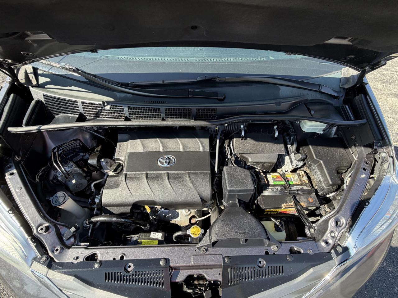 Toyota Sienna Limited AWD 7-Passenger V6 2014