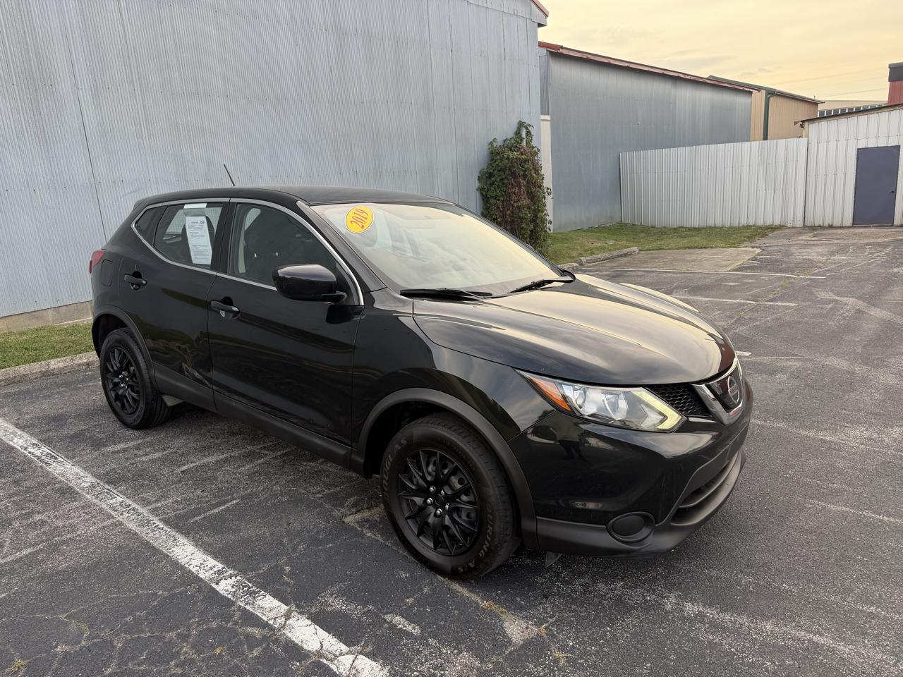 Nissan Rogue Sport S 2019