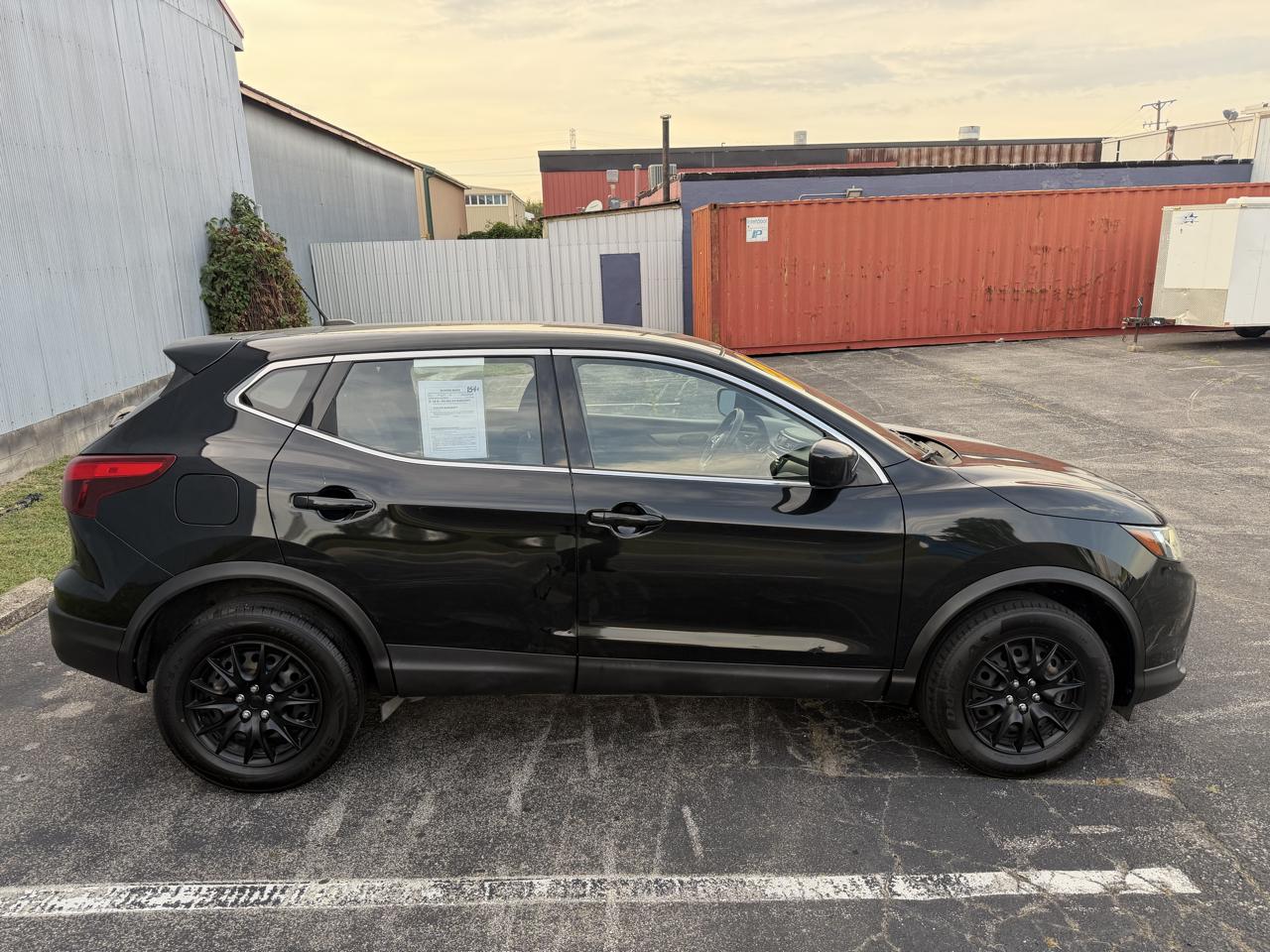 Nissan Rogue Sport S 2019
