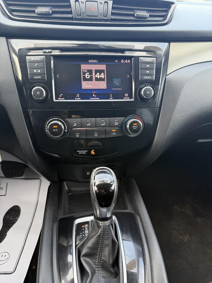 Nissan Rogue Sport S 2019