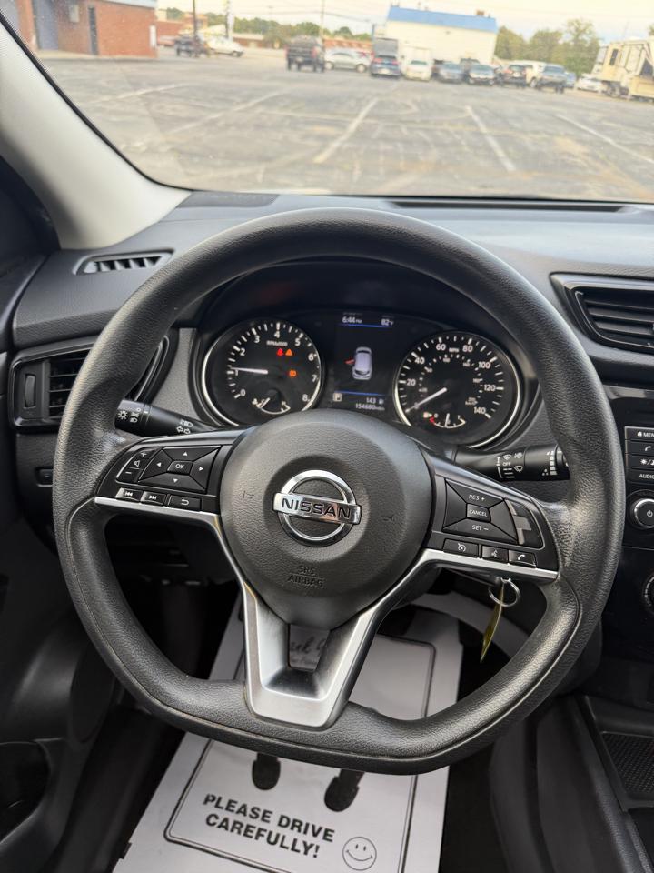 Nissan Rogue Sport S 2019