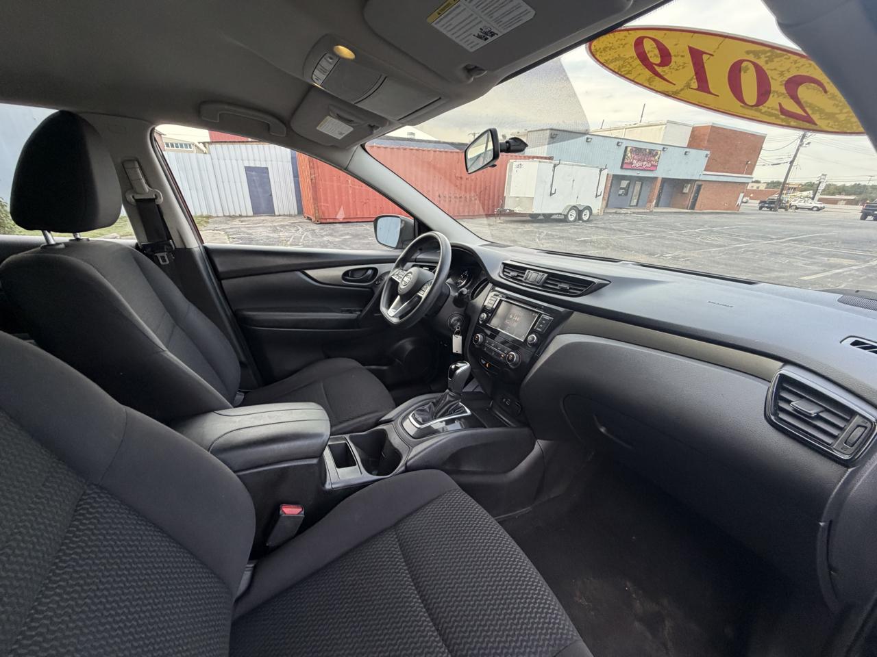 Nissan Rogue Sport S 2019