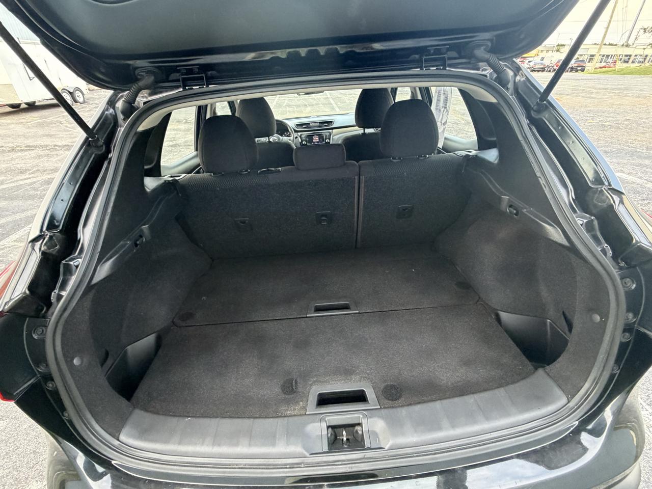 Nissan Rogue Sport S 2019