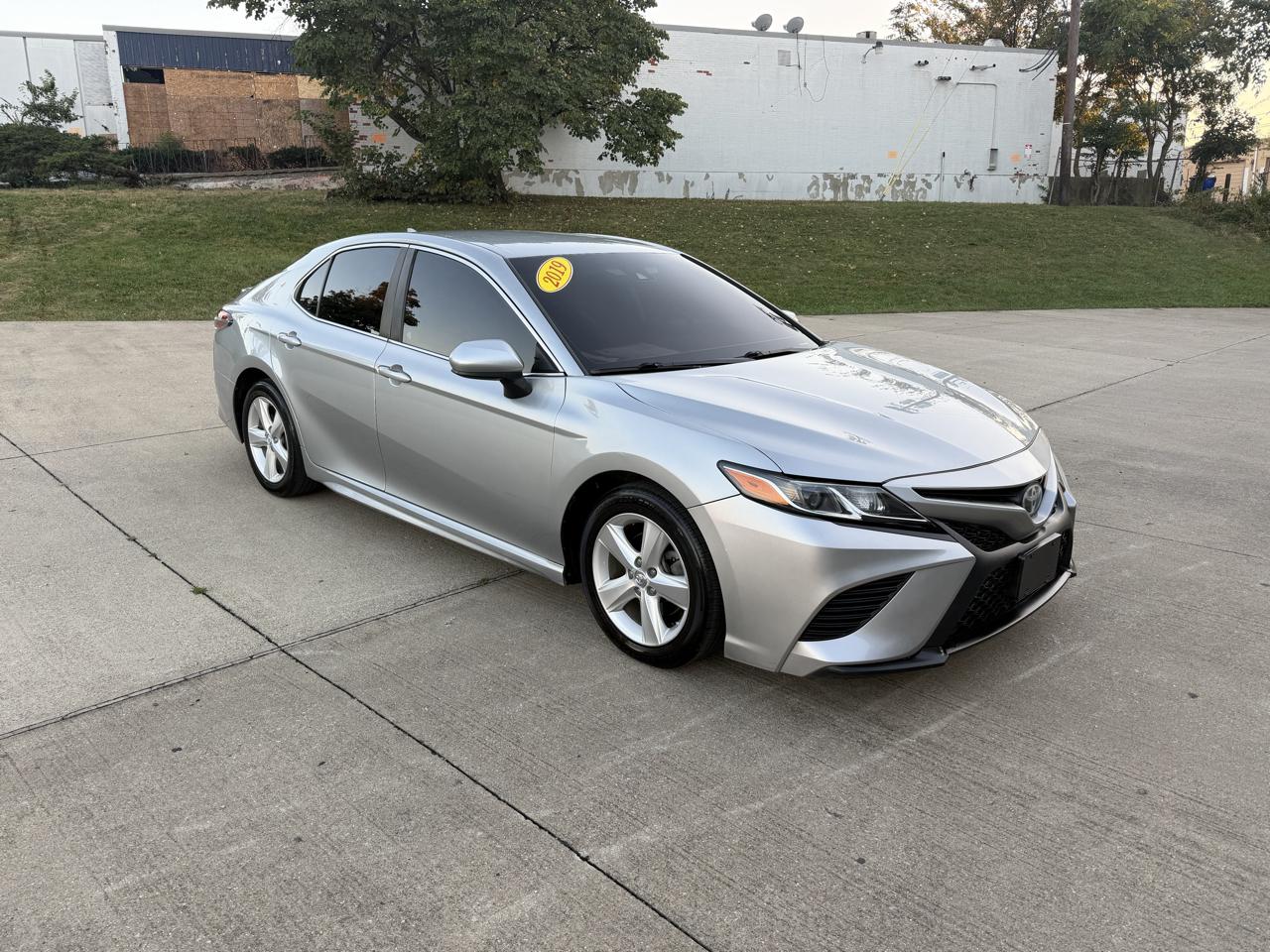 Toyota Camry XLE 2019