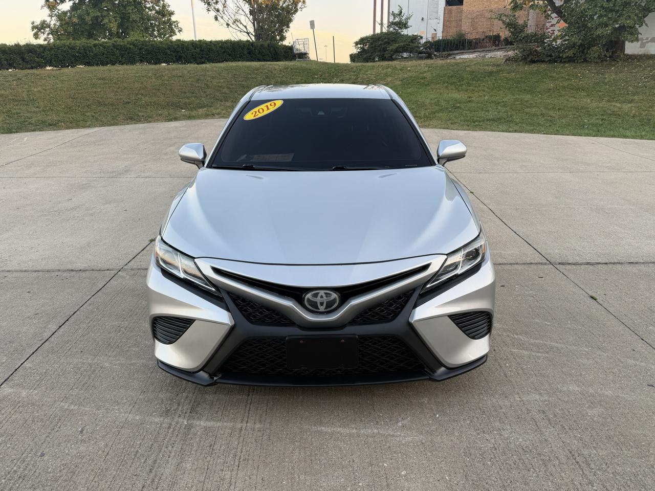 Toyota Camry XLE 2019