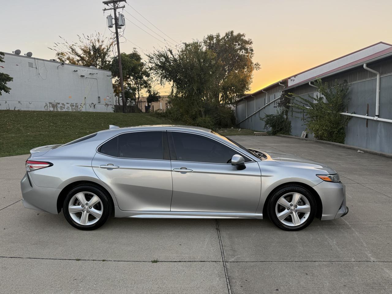 Toyota Camry XLE 2019