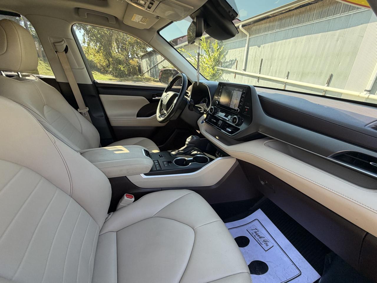 Toyota Highlander Hybrid XLE AWD 2020