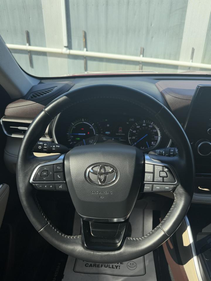 Toyota Highlander Hybrid XLE AWD 2020