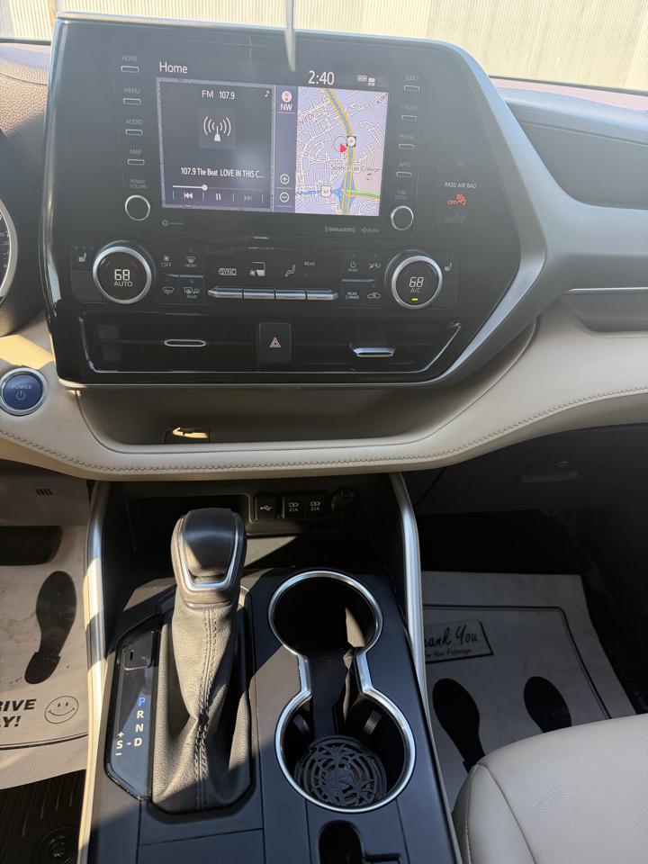 Toyota Highlander Hybrid XLE AWD 2020