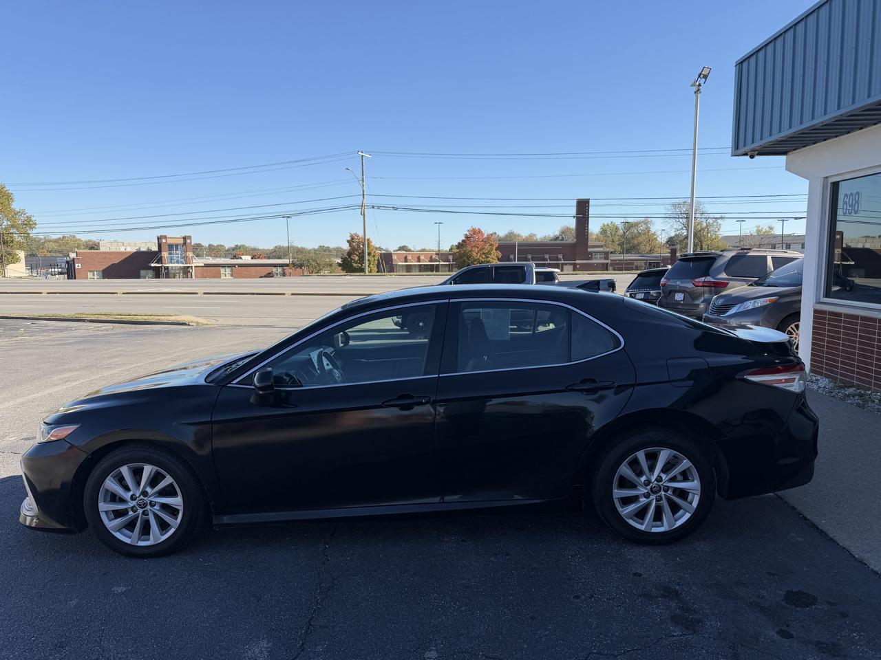 Toyota Camry LE 2021