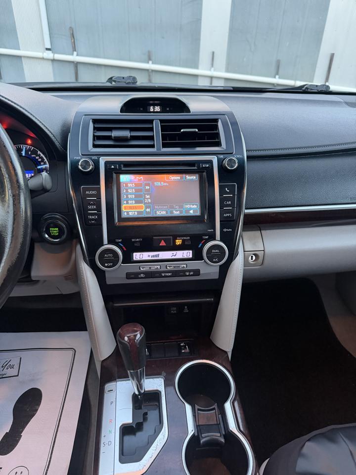 Toyota Camry XLE 2014