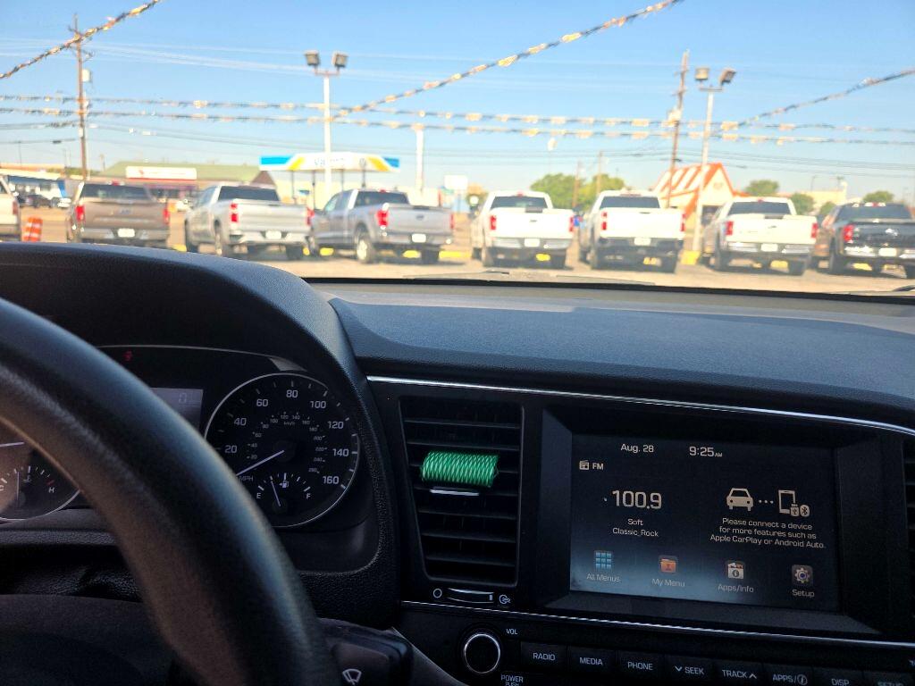2017 Hyundai Elantra SE photo 6