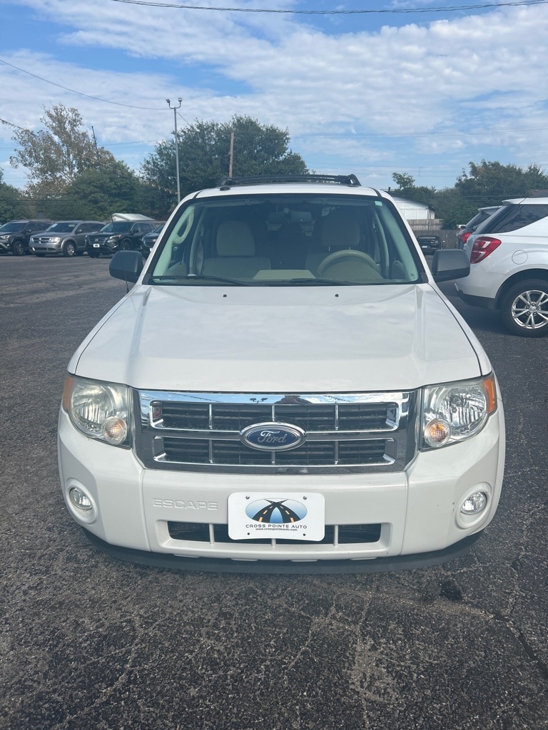 2012 Ford Escape XLT photo 2