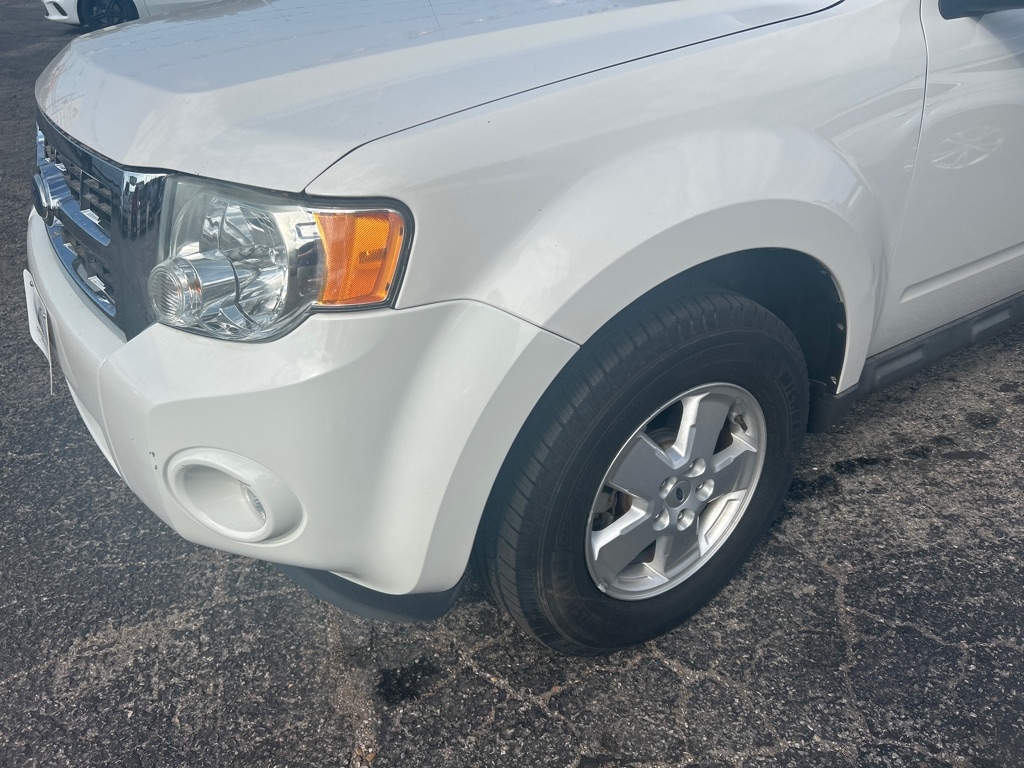 2012 Ford Escape XLT photo 3
