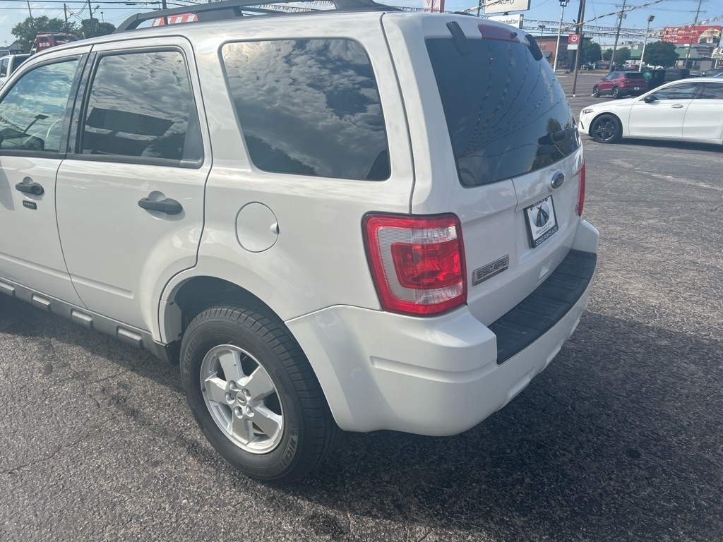 2012 Ford Escape XLT photo 4