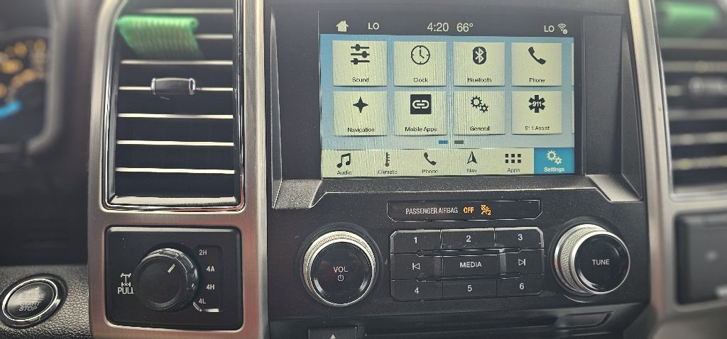 Ford F-150 Platinum 4WD SuperCrew 5.5' Box 2017