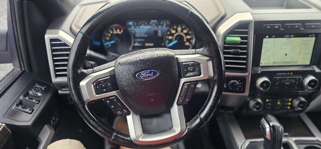 Ford F-150 Platinum 4WD SuperCrew 5.5' Box 2017