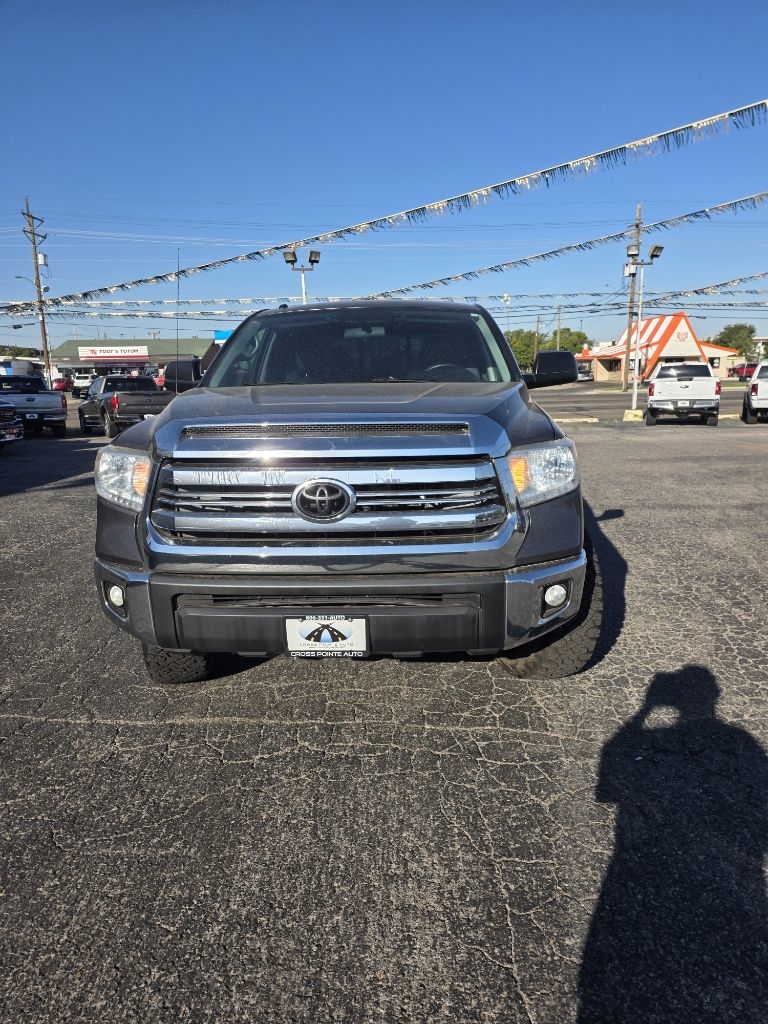 2016 Toyota Tundra Double Cab SR photo 3