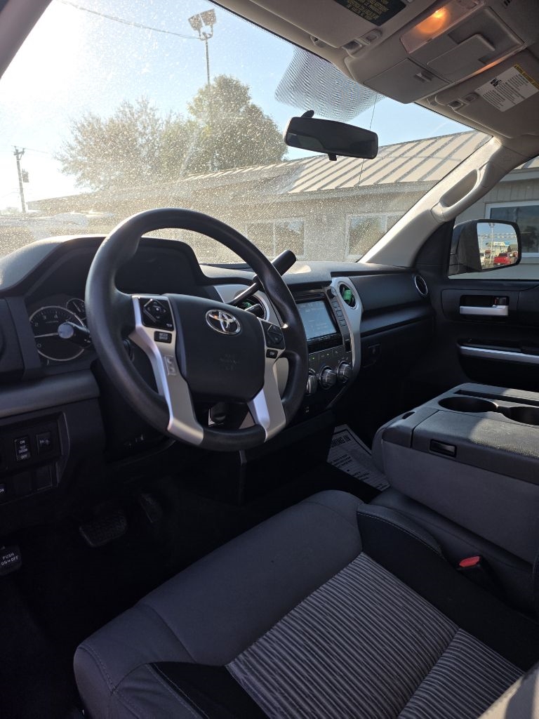 2016 Toyota Tundra Double Cab SR photo 8