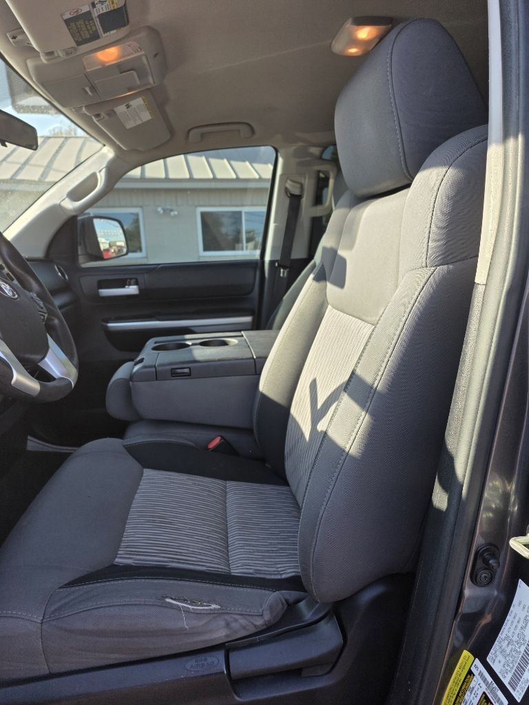 2016 Toyota Tundra Double Cab SR photo 9