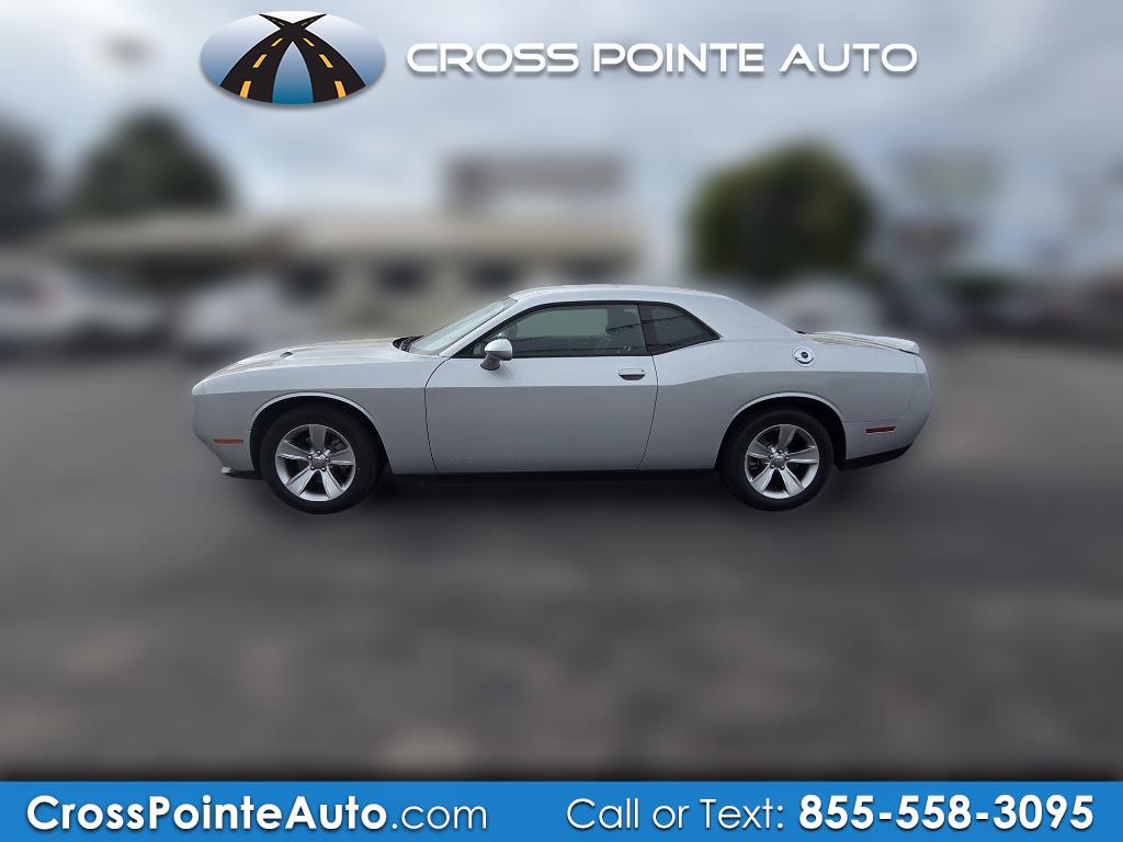 2022 Dodge Challenger SXT RWD