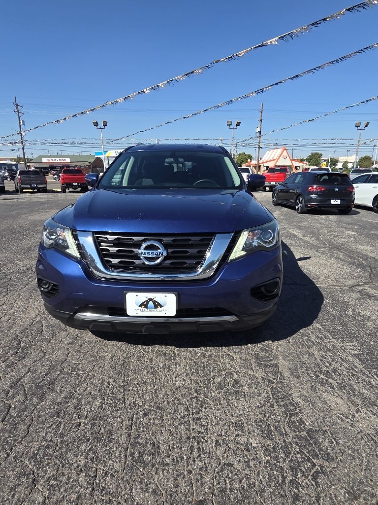 2017 Nissan Pathfinder 4x4 S photo 2