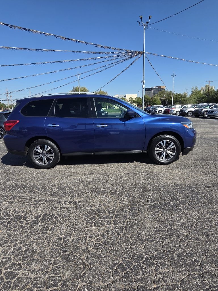 2017 Nissan Pathfinder 4x4 S photo 5