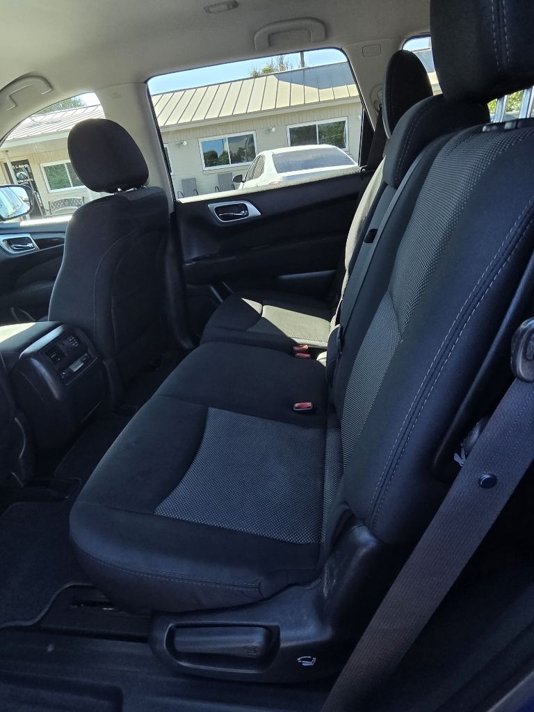 2017 Nissan Pathfinder 4x4 S photo 7