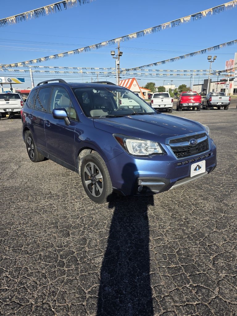 2017 Subaru Forester 2.5i Premium photo 3