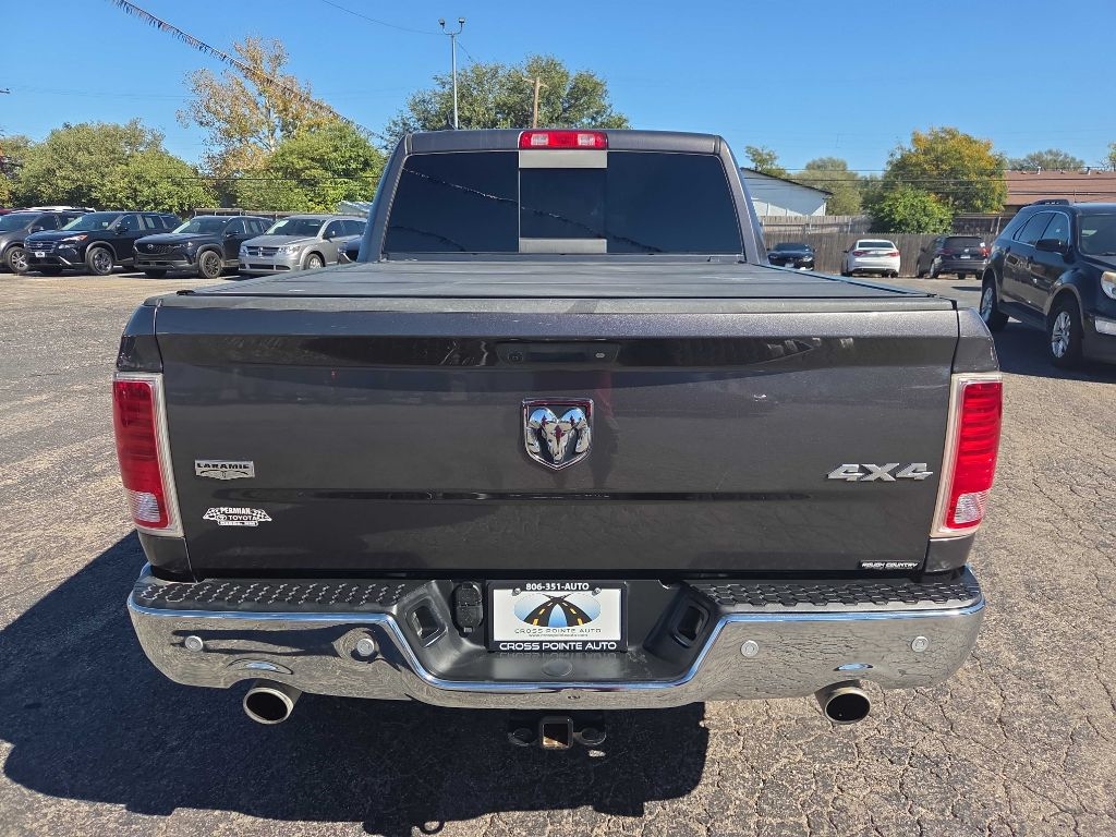 RAM 1500 Laramie 4x4 Crew Cab 5'7" Box 2018 RAM 1500 Laramie 4x4 Crew Cab 5'7" Box 2018