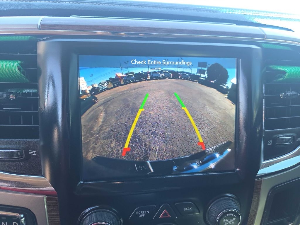 RAM 1500 Laramie 4x4 Crew Cab 5'7" Box 2018 RAM 1500 Laramie 4x4 Crew Cab 5'7" Box 2018
