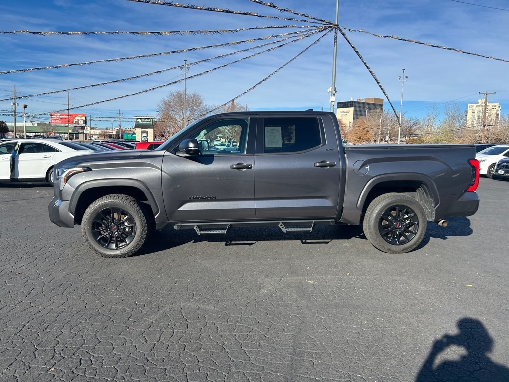 Toyota Tundra 4WD SR5 CrewMax 5.5' Bed (Natl) 2023