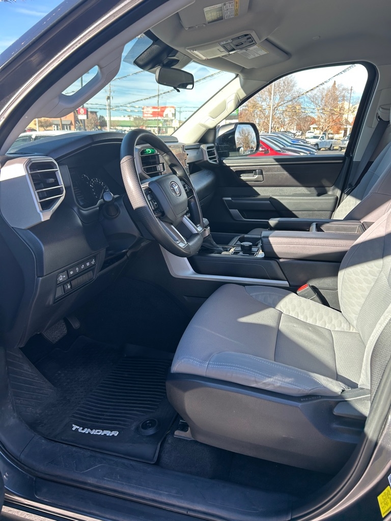 Toyota Tundra 4WD SR5 CrewMax 5.5' Bed (Natl) 2023