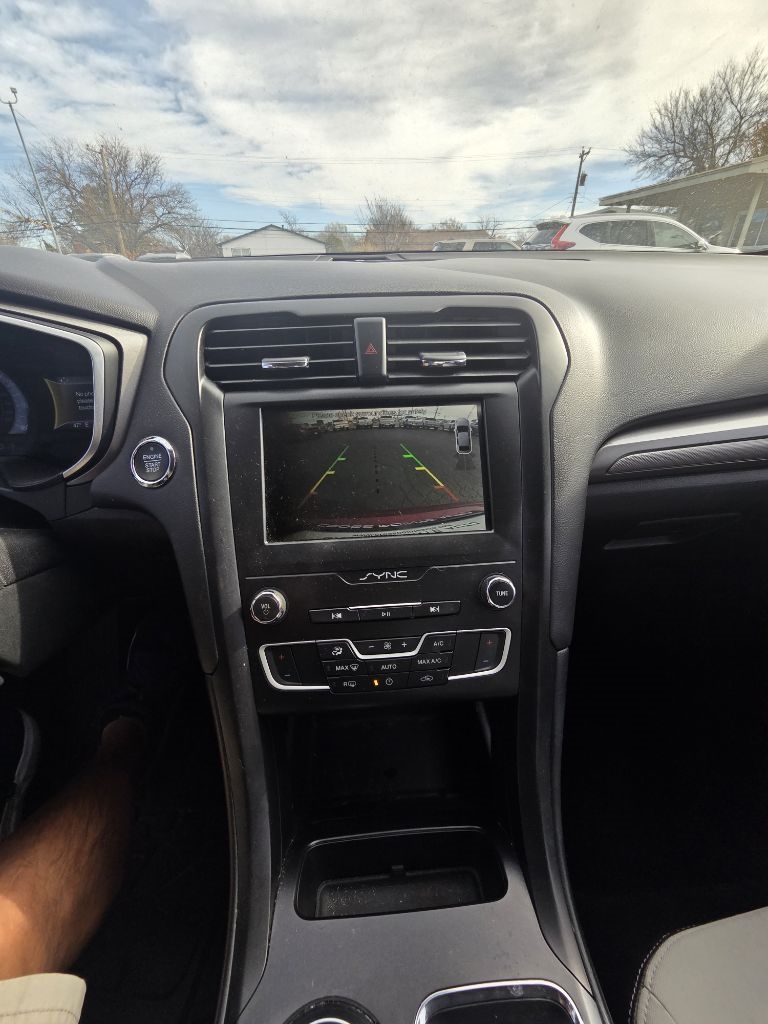 Ford Fusion SE FWD 2019