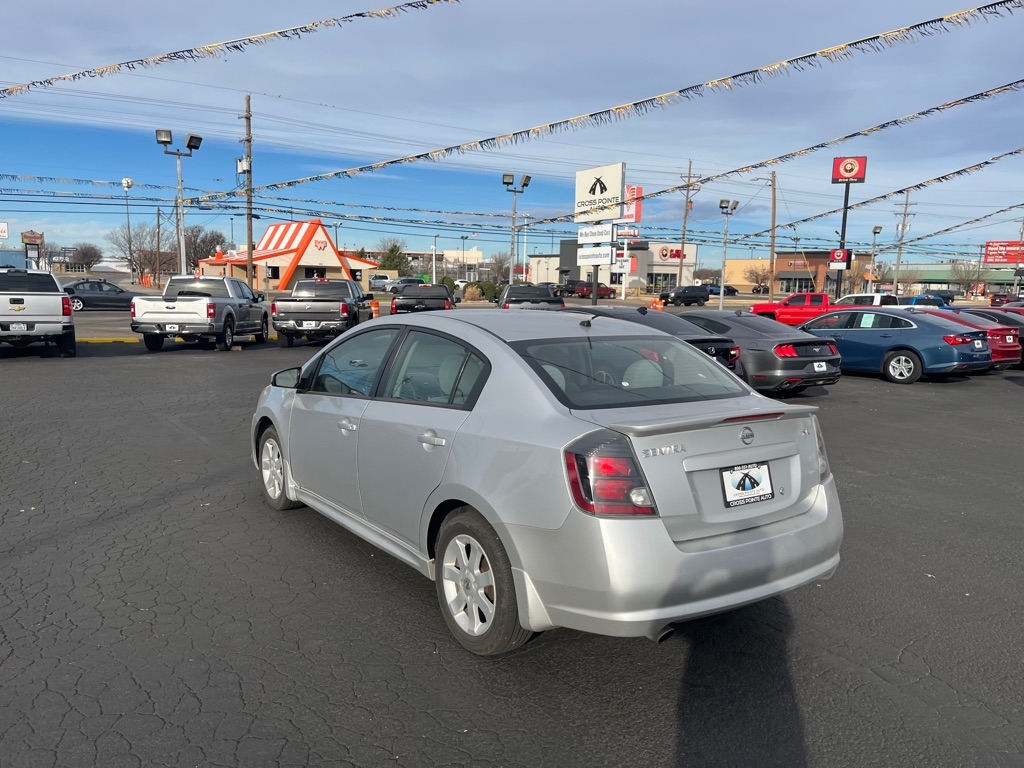 Nissan Sentra 4dr Sdn I4 CVT 2.0 SR 2012