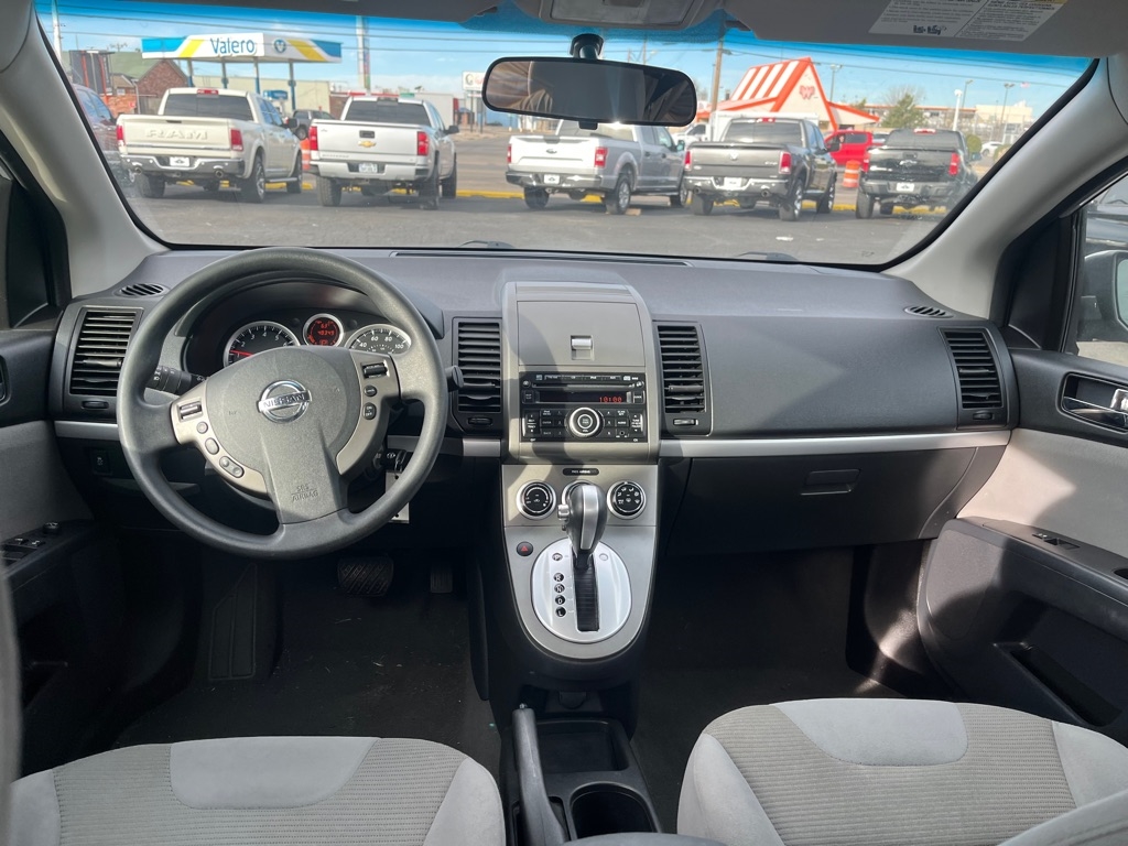 Nissan Sentra 4dr Sdn I4 CVT 2.0 SR 2012